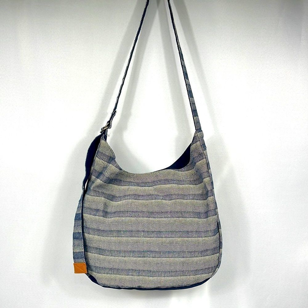 Thirty One Retro Metro Striped Hobo Messenger Crossbody Shoulder Bag Woven Purse